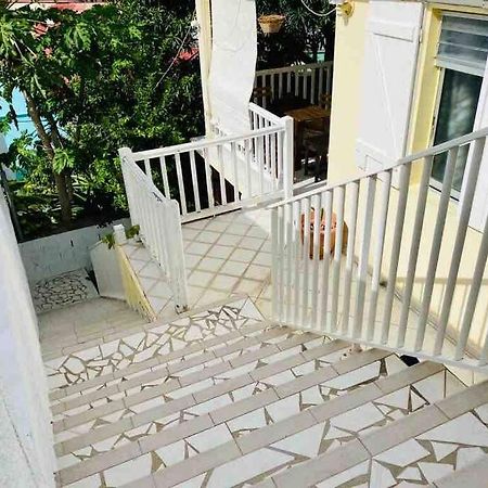 Habitation Nala Proche Bourg Apartment Terre-De-Haut ภายนอก รูปภาพ