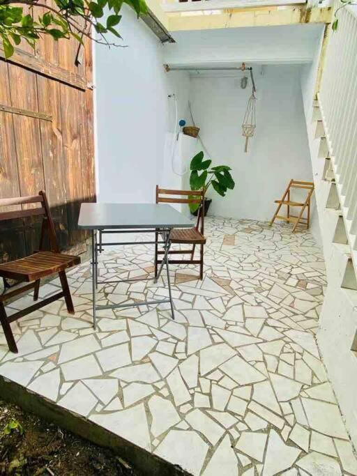 Habitation Nala Proche Bourg Apartment Terre-De-Haut ภายนอก รูปภาพ