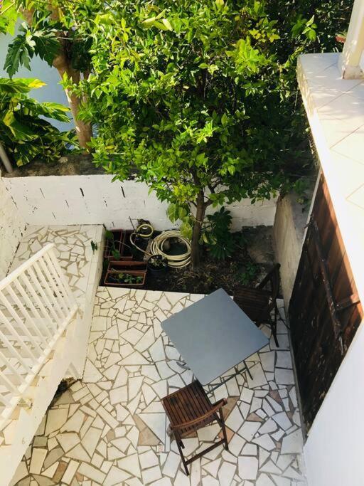 Habitation Nala Proche Bourg Apartment Terre-De-Haut ภายนอก รูปภาพ